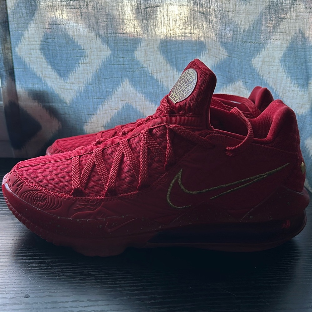Nike Men’s Titan x LeBron 17 Low 'Agimat'